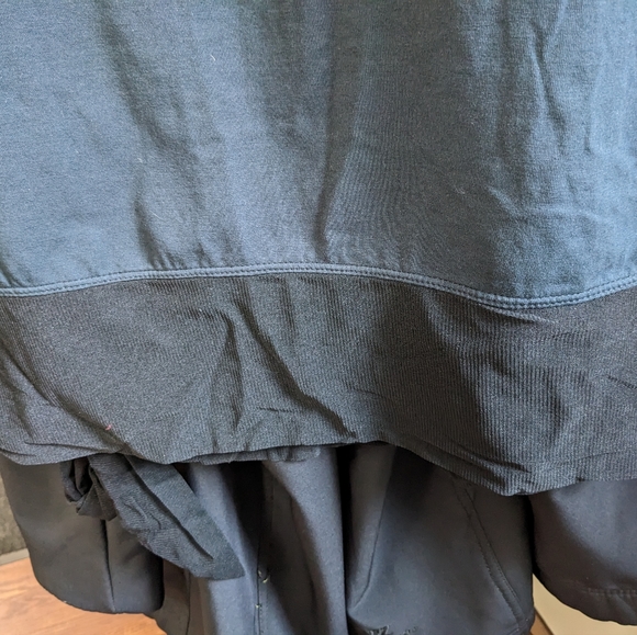 Mexx top with beautiful lace trimming and bow. Black medium - Picture 6 of 6